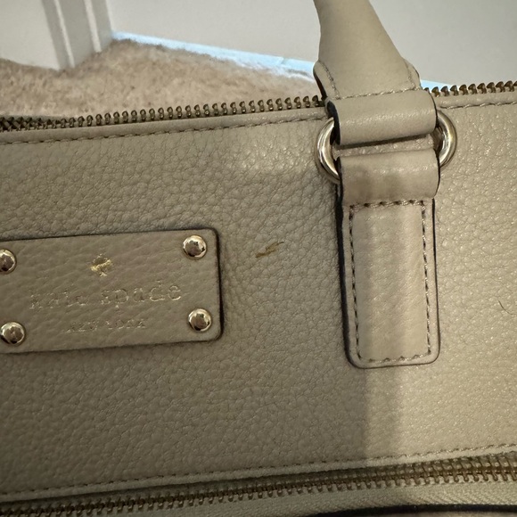 Kate Spade Leather purse. - Picture 3 of 4